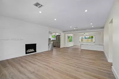 251 SE 7th St, Pompano Beach, FL 33060 - Photo 23