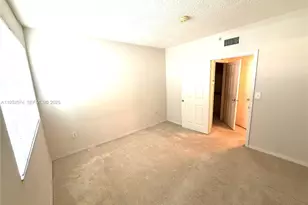 11630 SW 2nd St, Pembroke Pines, FL 33025 - Photo 11