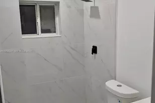 7956 W 29th Ln, Hialeah, FL 33018 - Photo 11