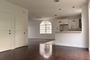 318 NW 153rd Ave, Pembroke Pines, FL 33028 - Photo 5