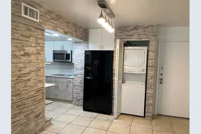 210 Fontainebleau Blvd #214, Miami, FL 33172 - Photo 3