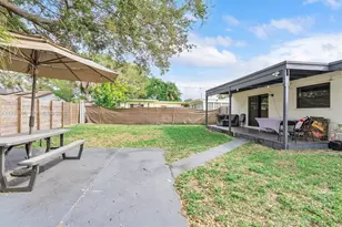 722 SW 8th St, Hallandale Beach, FL 33009 - Photo 29