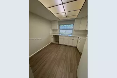 11331 NW 37th Pl, Sunrise, FL 33323 - Photo 5