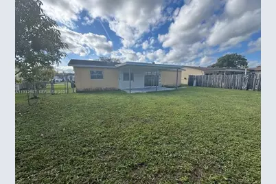 11331 NW 37th Pl, Sunrise, FL 33323 - Photo 23