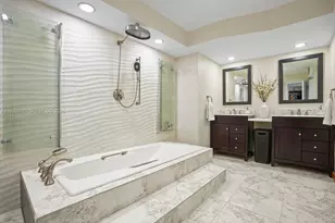 6423 Collins Ave, Miami Beach, FL 33141 - Photo 15