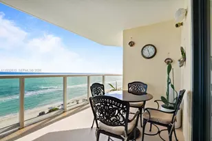 6423 Collins Ave, Miami Beach, FL 33141 - Photo 15