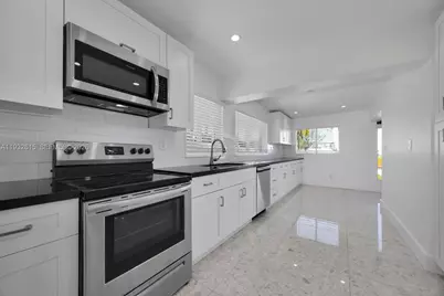 3551 NW 20th St, Miami, FL 33142 - Photo 11
