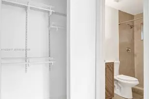 30 SW 8th St, Hallandale Beach, FL 33009 - Photo 25