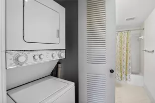 13800 SW 5th Ct, Pembroke Pines, FL 33027 - Photo 27