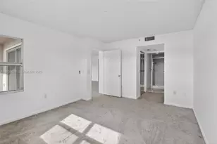 13800 SW 5th Ct, Pembroke Pines, FL 33027 - Photo 17