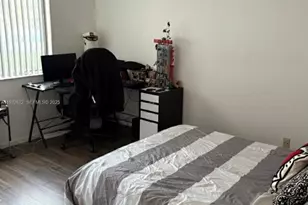 341 Lakeview Dr, Weston, FL 33326 - Photo 5