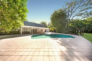 10900 SW 90th Ave, Miami, FL 33176 - Photo 37