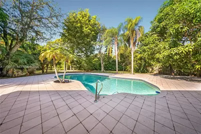 10900 SW 90th Ave, Miami, FL 33176 - Photo 3