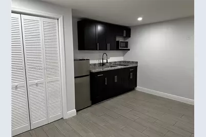 214 S 57th Ave, Hollywood, FL 33023 - Photo 7