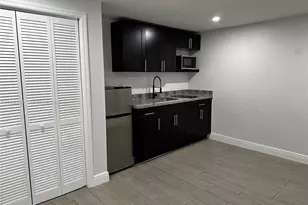 214 S 57th Ave, Hollywood, FL 33023 - Photo 7