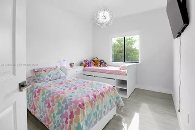 14671 SW 20th St, Miami, FL 33175 - Photo 33