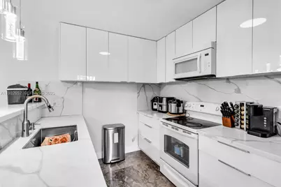 11903 SW 11th Ct, Davie, FL 33325 - Photo 9