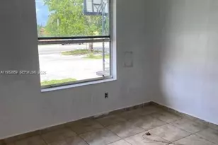 2746 Johnson St, Hollywood, FL 33020 - Photo 7