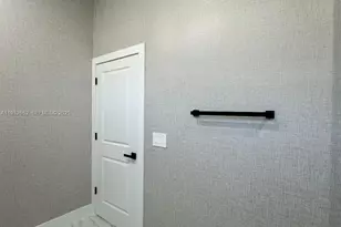 748 748 Chestnut St E, Lehigh Acres, FL 33974 - Photo 31