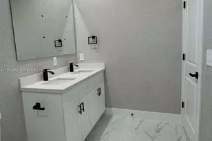 748 748 Chestnut St E, Lehigh Acres, FL 33974 - Photo 27