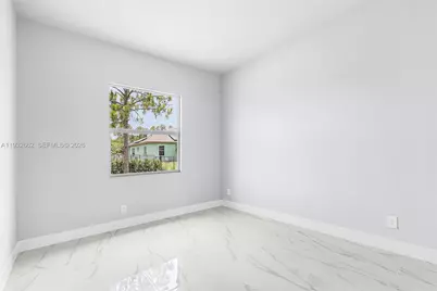 748 748 Chestnut St E, Lehigh Acres, FL 33974 - Photo 13