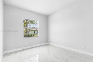 748 748 Chestnut St E, Lehigh Acres, FL 33974 - Photo 13