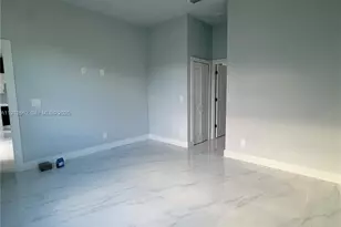 748 748 Chestnut St E, Lehigh Acres, FL 33974 - Photo 25