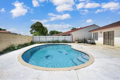 10290 SW 145th Pl, Miami, FL 33186 - Photo 1