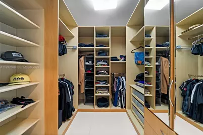 5055 N Bay Rd, Miami Beach, FL 33140 - Photo 21