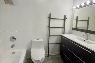 9410 W Flagler St, Miami, FL 33174 - Photo 13