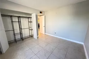 9491 Evergreen Pl, Davie, FL 33324 - Photo 19