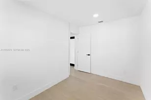 17211 NW 43rd Ave, Miami Gardens, FL 33055 - Photo 9