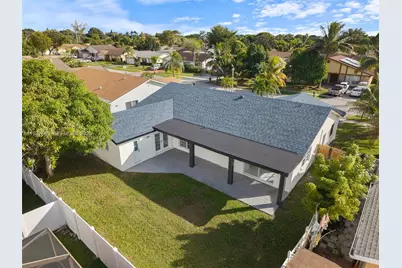 7441 NW 38th Ct, Lauderhill, FL 33319 - Photo 39