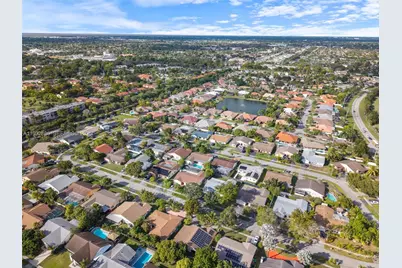 7441 NW 38th Ct, Lauderhill, FL 33319 - Photo 35