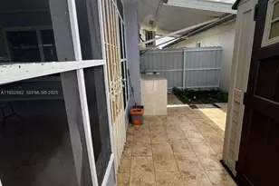 8701 NW 109th Terrace, Hialeah Gardens, FL 33018 - Photo 33