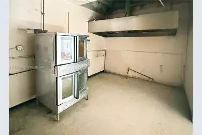 1018 N Miami Beach Blvd, North Miami Beach, FL 33162 - Photo 3