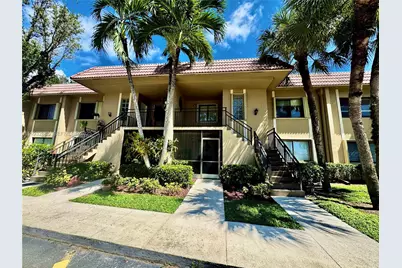 302 Lakeview Dr #203, Weston, FL 33326 - Photo 1