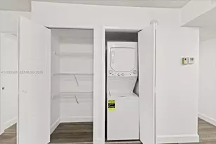 302 Lakeview Dr, Weston, FL 33326 - Photo 5