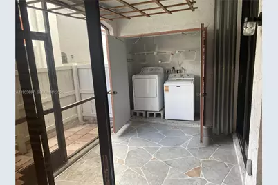 11989 NW 11th St #11989, Pembroke Pines, FL 33026 - Photo 25