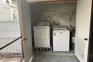 11989 NW 11th St, Pembroke Pines, FL 33026 - Photo 23