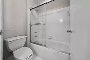 6968 SW 39th St, Davie, FL 33314 - Photo 5