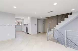 3925 NE 171 St, North Miami Beach, FL 33160 - Photo 17