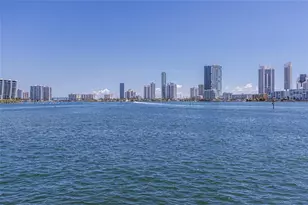 3925 NE 171 St, North Miami Beach, FL 33160 - Photo 5