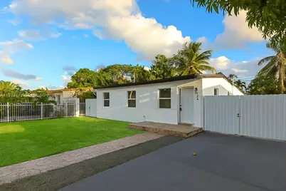 724 Burlington St, Opa-Locka, FL 33054 - Photo 1