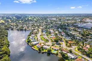 317 N 31st Ave, Hollywood, FL 33021 - Photo 17