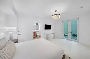 6109 W Laguna Dr W, Miami Beach, FL 33141 - Photo 39