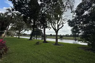 4270 NW 40th St, Lauderdale Lakes, FL 33319 - Photo 5