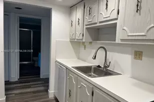 120 Lakeview Dr, Weston, FL 33326 - Photo 5