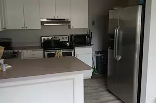 10210 SW 175th St, Miami, FL 33157 - Photo 7