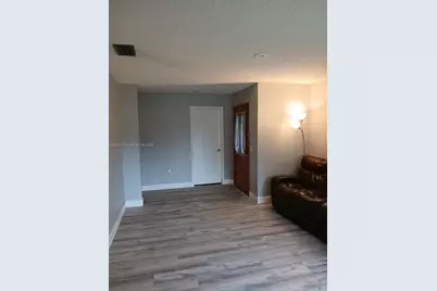 10210 SW 175th St, Miami, FL 33157 - Photo 5